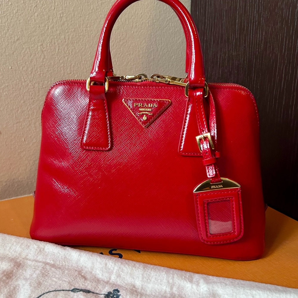 Prada - Promenade (red patent leather - small)